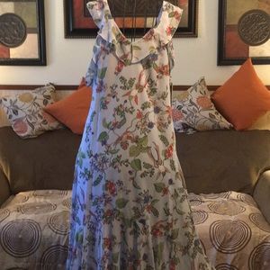 Multi color w/hummingbirds & flowers. Size 10.